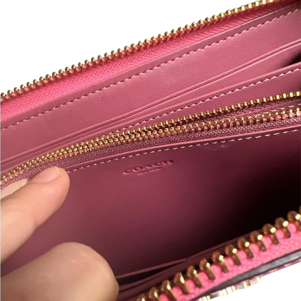 Coach Pink Wristlet Zip Around Wallet - Picture 3 of 7
